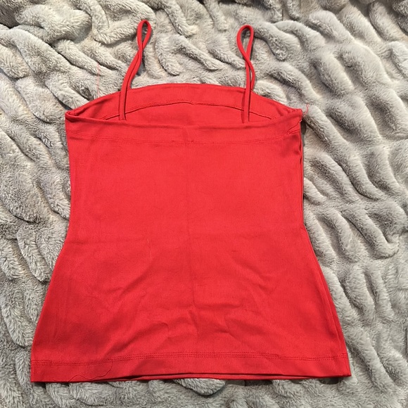Red tank top - Picture 2 of 3